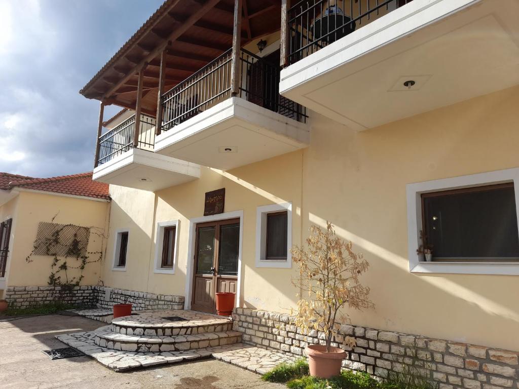 Dimitra room 1